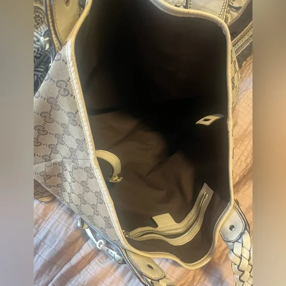 Gucci Beige and Brown Shoulder Bag - Picture 3 of 13